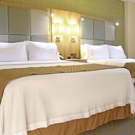 Holiday Inn Express & Suites Cuernavaca By Ihg Exterior photo
