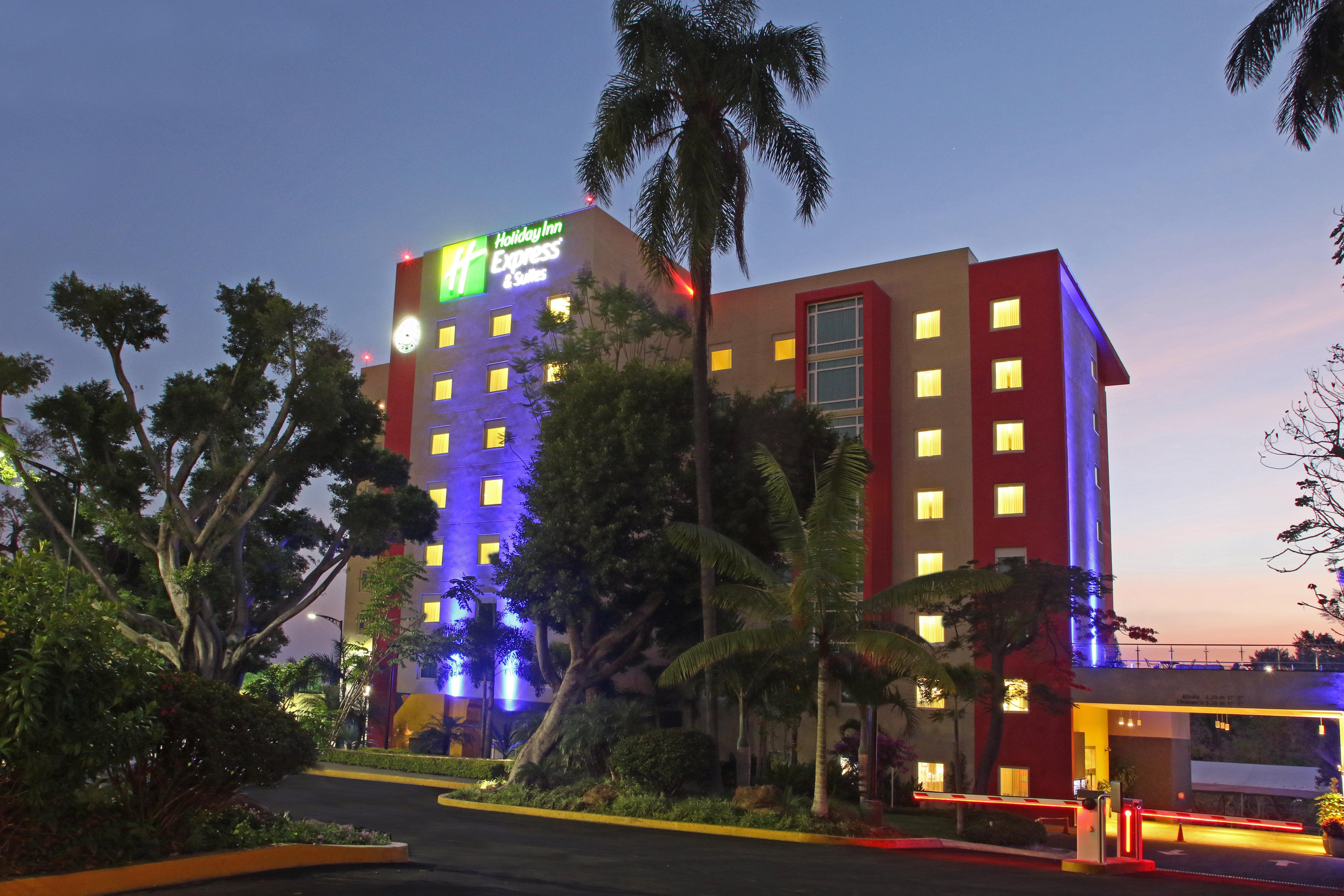 Holiday Inn Express & Suites Cuernavaca By Ihg Exterior photo