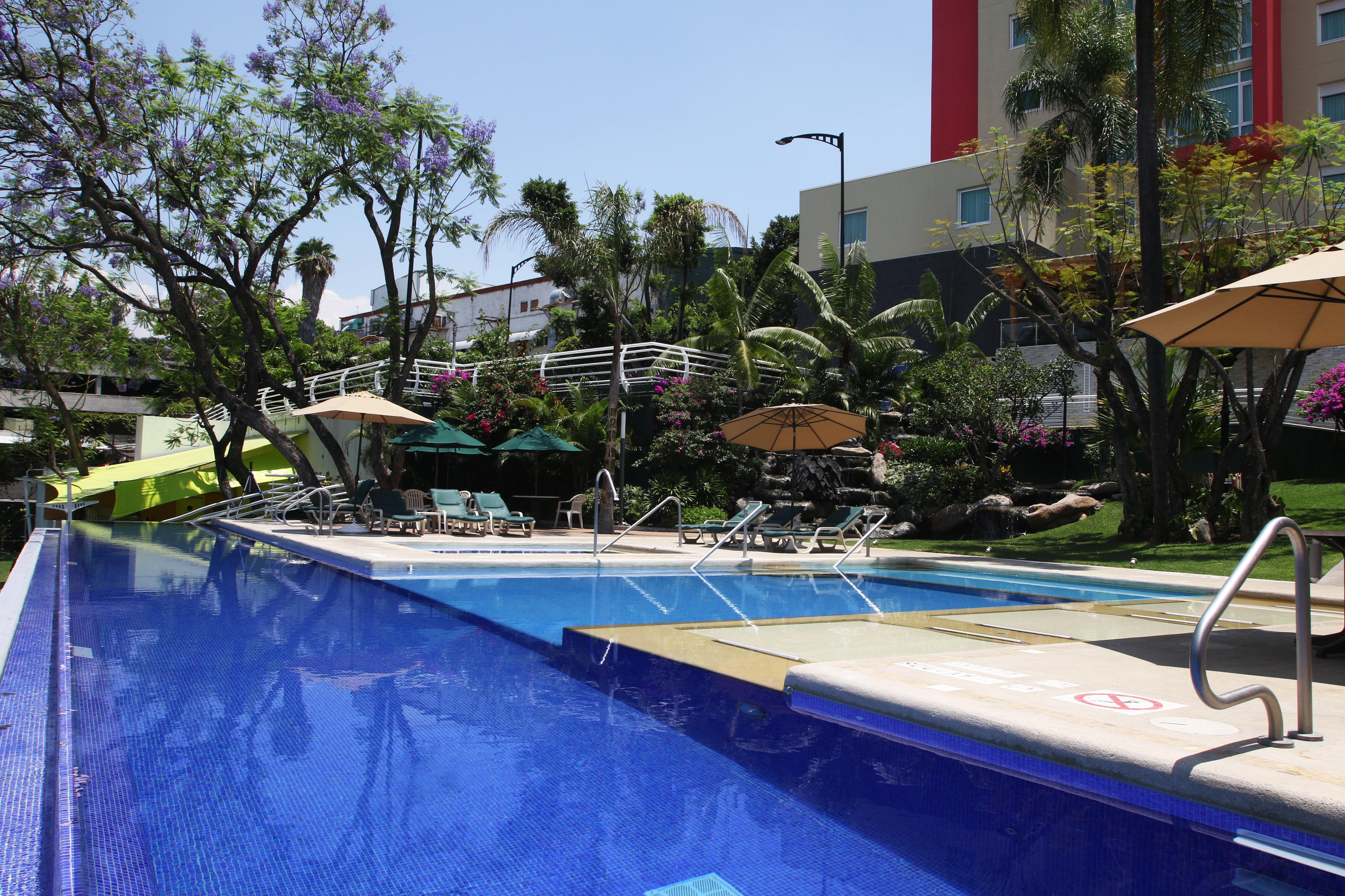 Holiday Inn Express & Suites Cuernavaca By Ihg Exterior photo