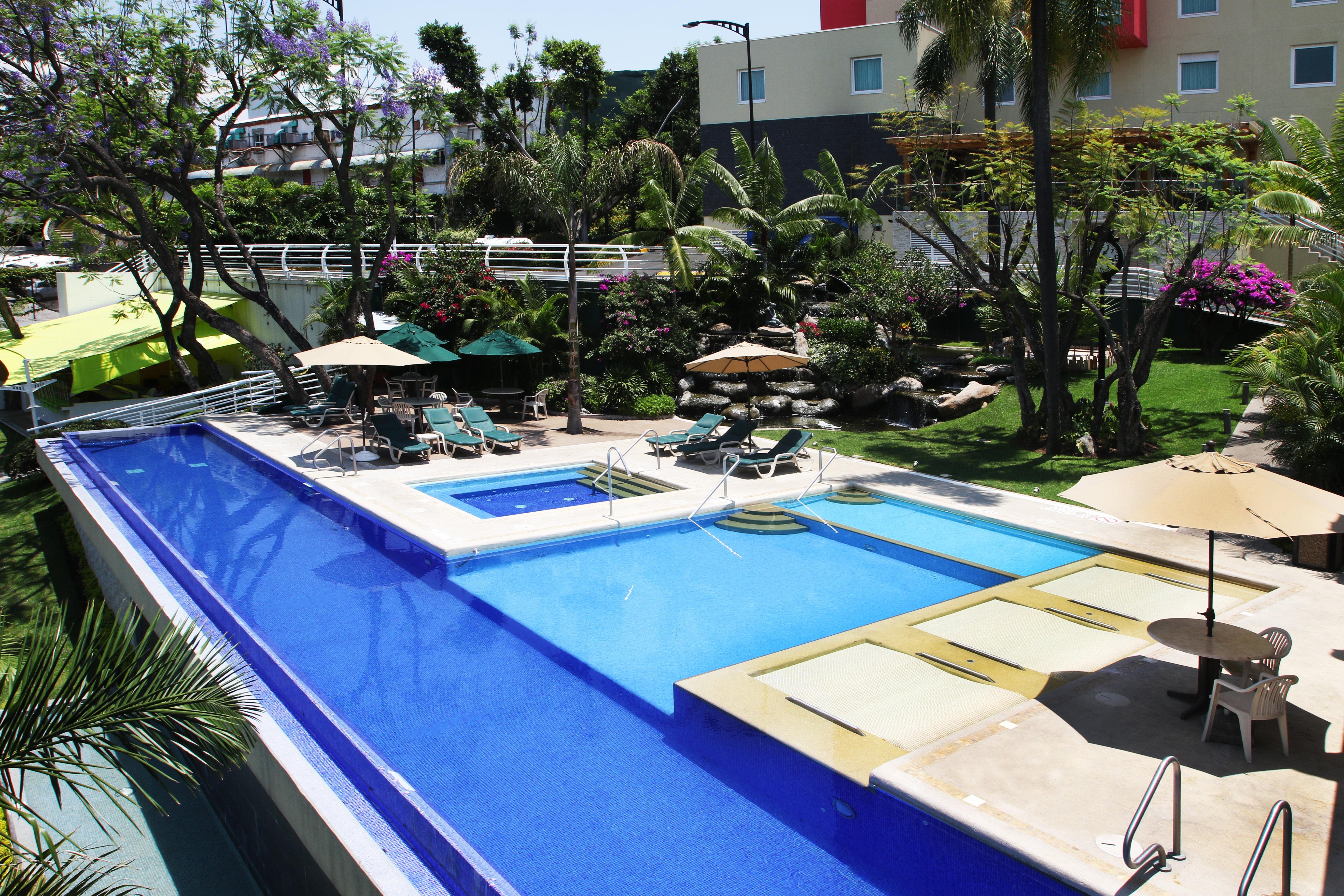 Holiday Inn Express & Suites Cuernavaca By Ihg Exterior photo